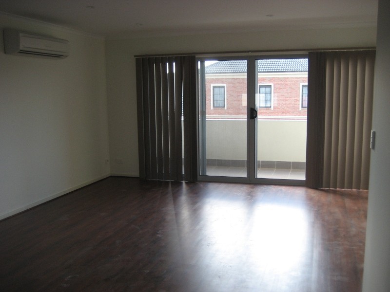 5 St Kitts Place, Mawson Lakes SA 5095