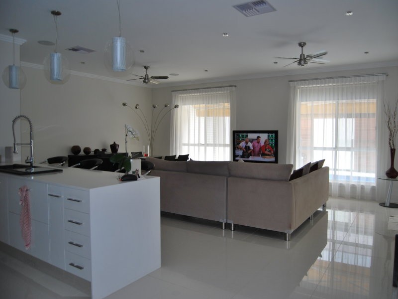 39 Mowbray Street, Mawson Lakes SA 5095