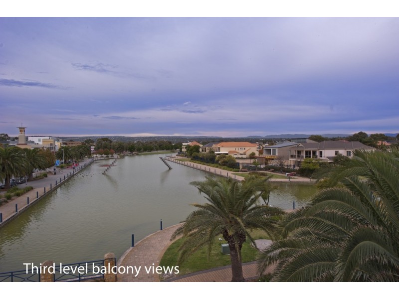 1/1 Peninsula Drive, Mawson Lakes SA 5095