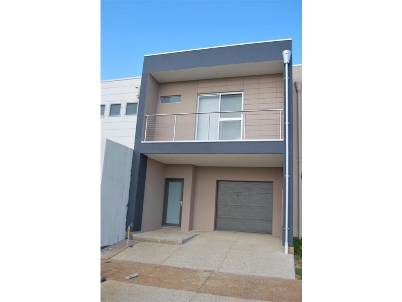 38 Broadwater Crescent, Mawson Lakes SA 5095