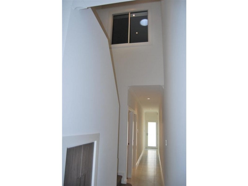 38 Broadwater Crescent, Mawson Lakes SA 5095