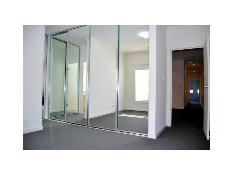 34 Broadwater Crescent, Mawson Lakes SA 5095