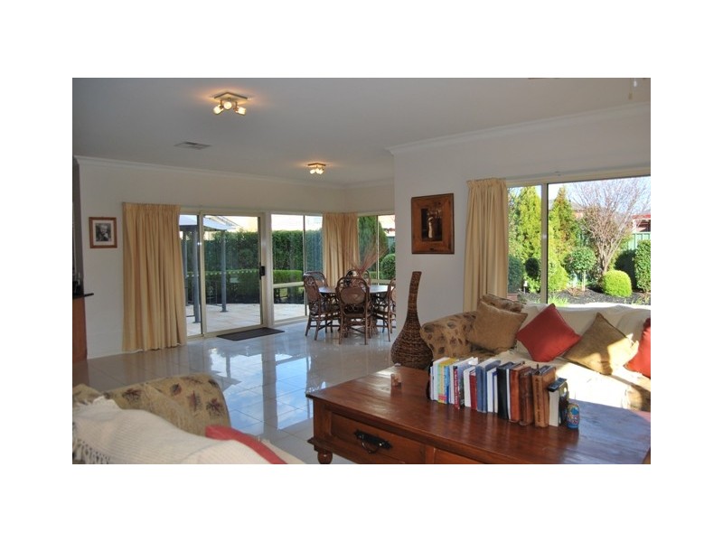 33 The Walk, Mawson Lakes SA 5095