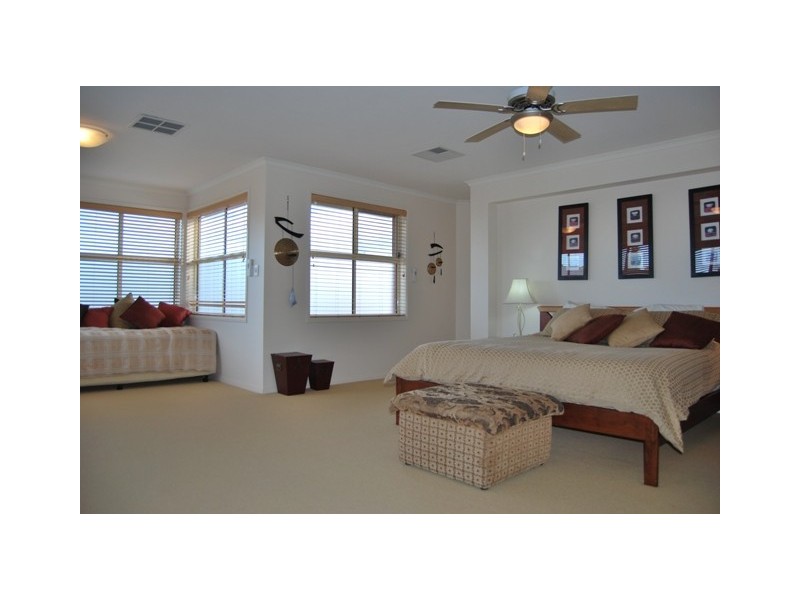 33 The Walk, Mawson Lakes SA 5095