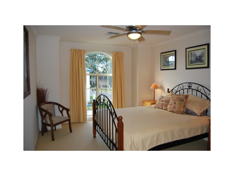 33 The Walk, Mawson Lakes SA 5095