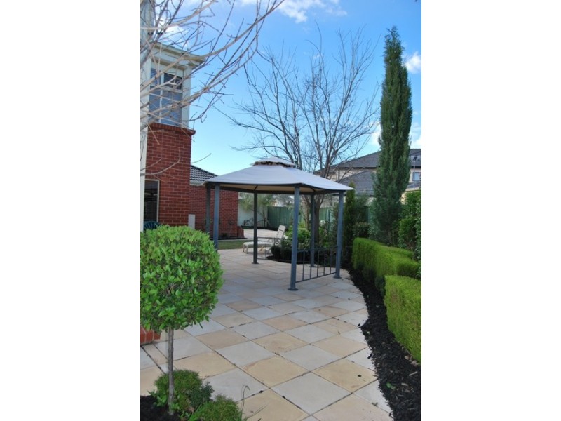 33 The Walk, Mawson Lakes SA 5095