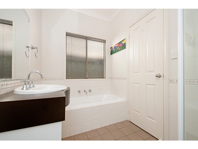 6 Heard Avenue, Mawson Lakes SA 5095