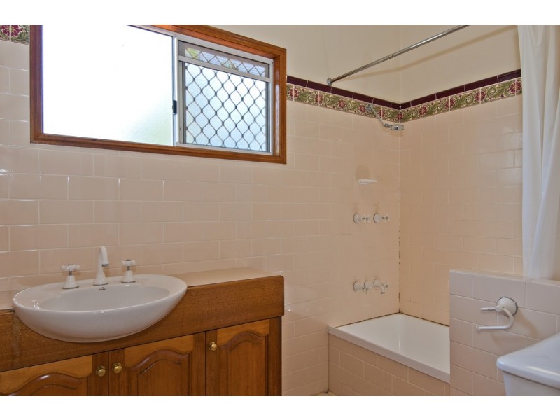 UNDER CONTRACT – 24 Toona Terrace, Redlynch QLD 4870