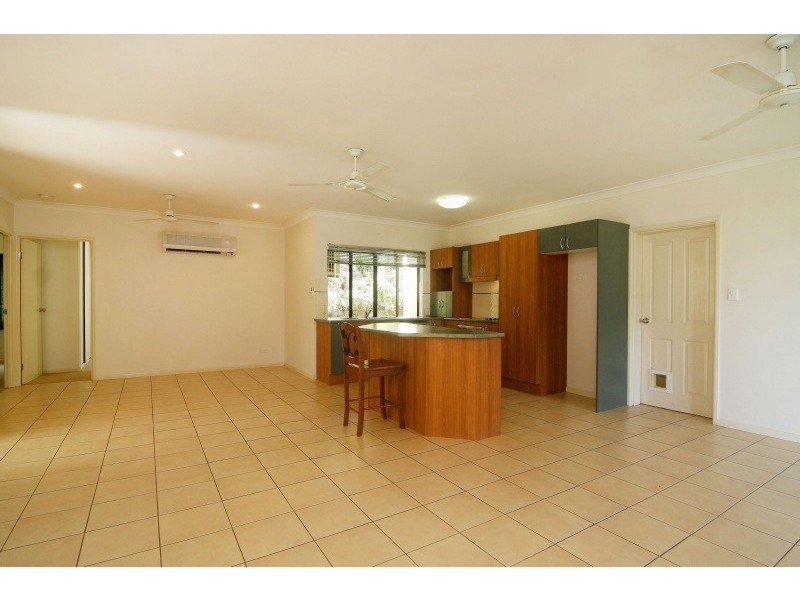 3 Orminston Close, Redlynch QLD 4870