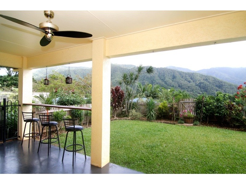 3 Orminston Close, Redlynch QLD 4870