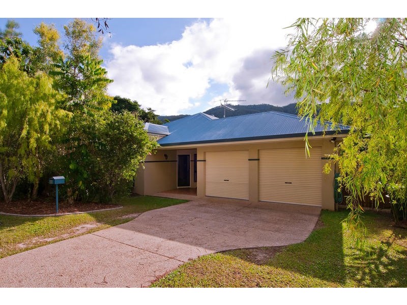 8 Amos Close, Redlynch QLD 4870