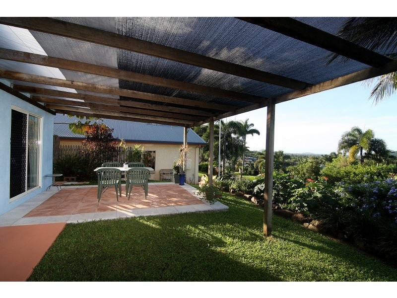 33 Pilosa Street, Redlynch QLD 4870