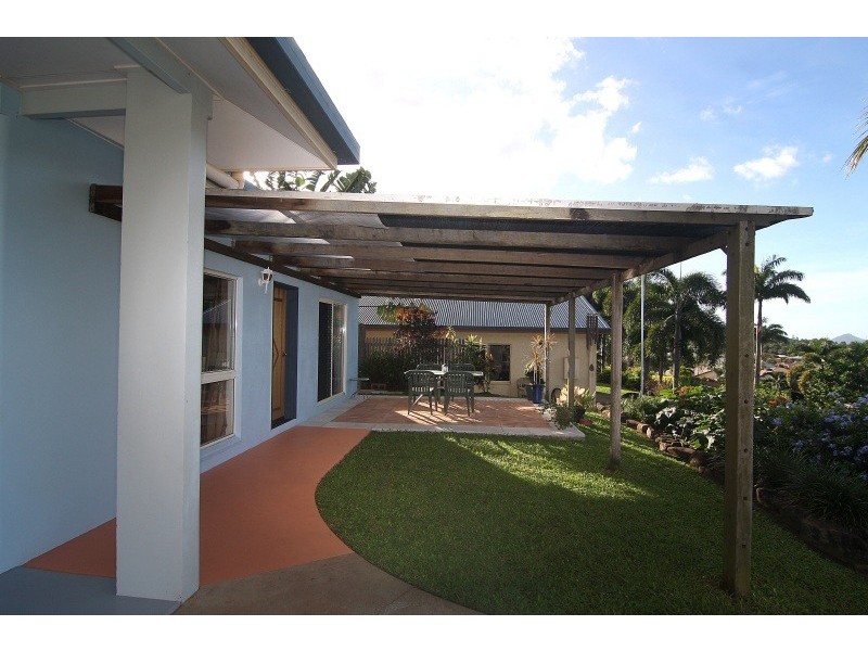 33 Pilosa Street, Redlynch QLD 4870