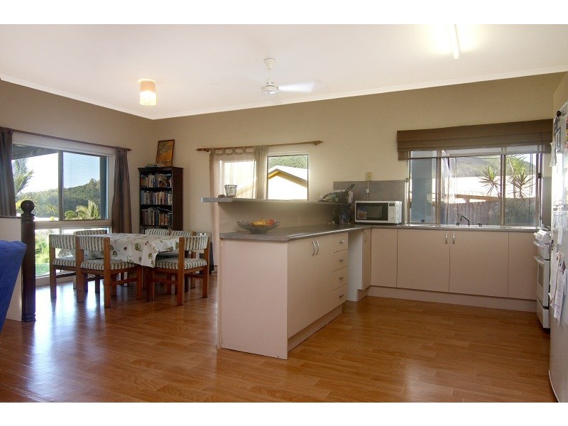 33 Pilosa Street, Redlynch QLD 4870