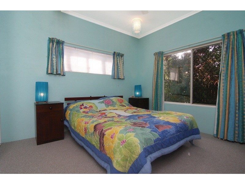 33 Pilosa Street, Redlynch QLD 4870