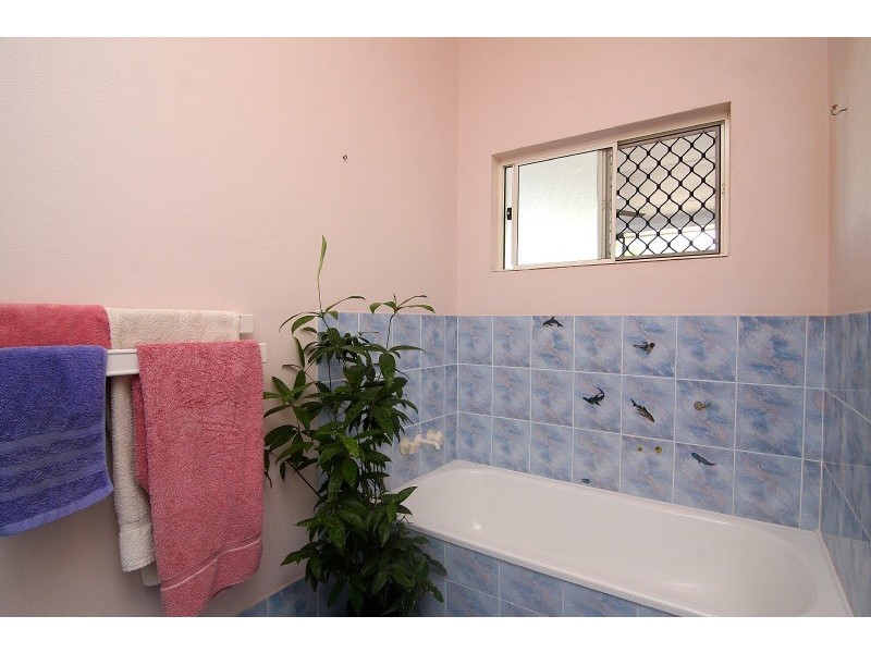 33 Pilosa Street, Redlynch QLD 4870