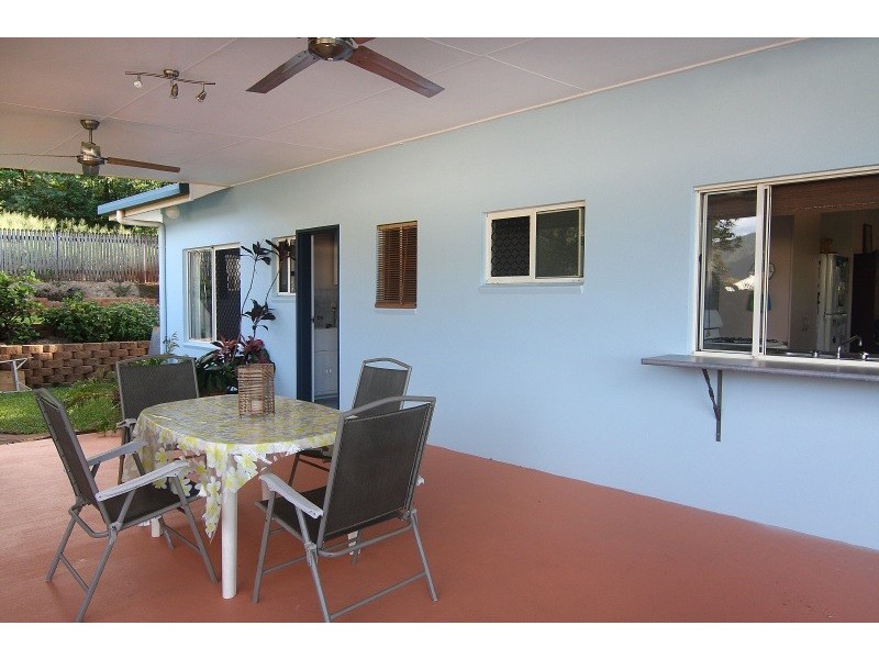 33 Pilosa Street, Redlynch QLD 4870