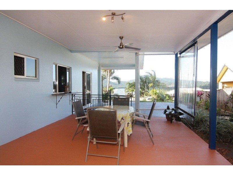 33 Pilosa Street, Redlynch QLD 4870