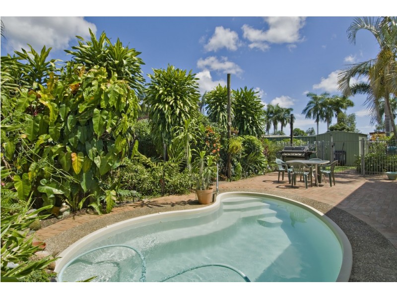 67 Yurongi Street, Caravonica QLD 4878