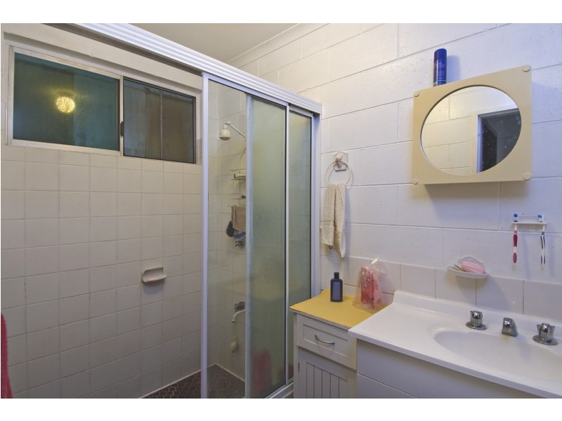 67 Yurongi Street, Caravonica QLD 4878