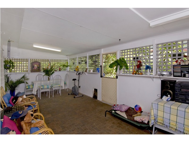 67 Yurongi Street, Caravonica QLD 4878