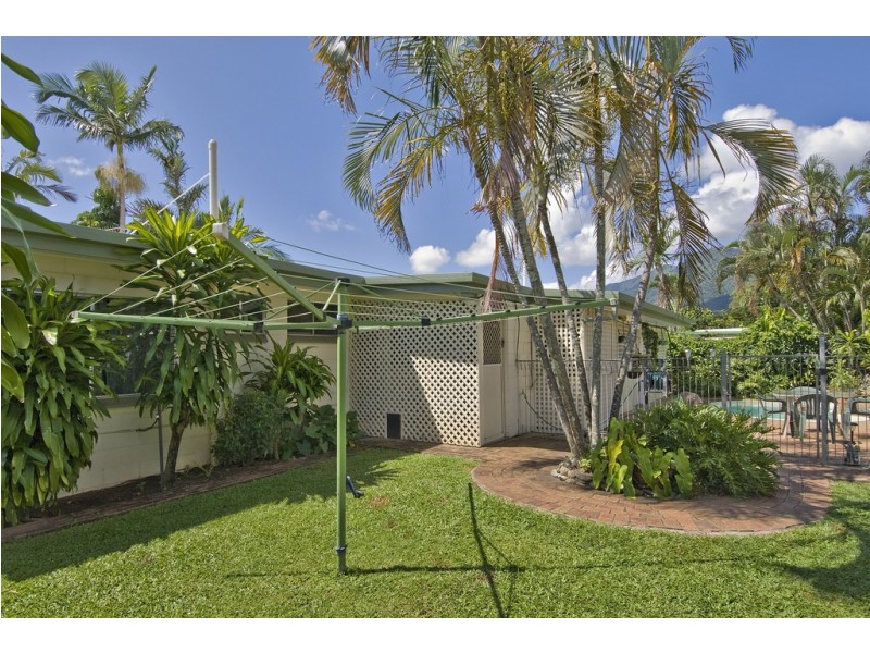 67 Yurongi Street, Caravonica QLD 4878