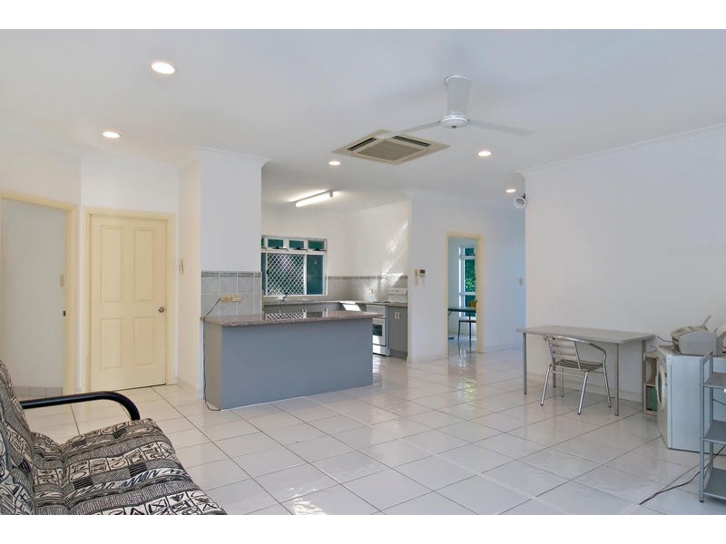 26-28 Woodridge Close, Redlynch QLD 4870