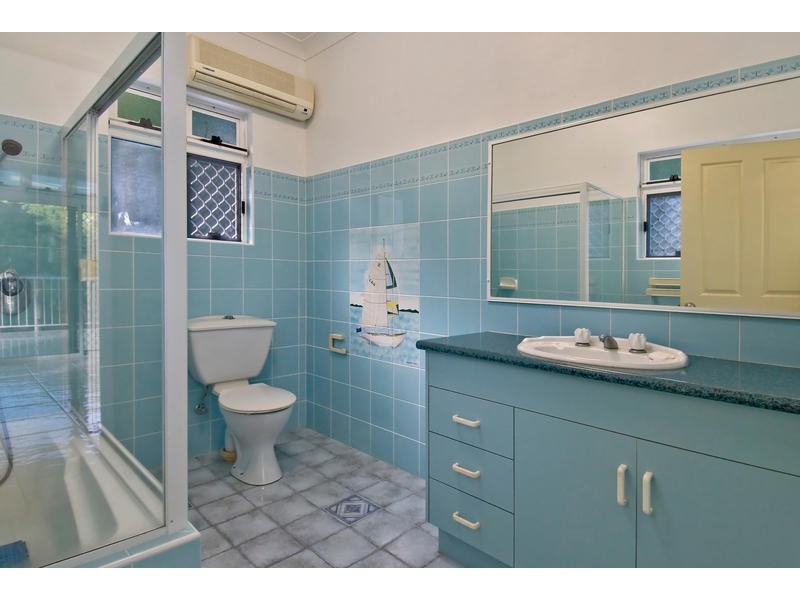 26-28 Woodridge Close, Redlynch QLD 4870
