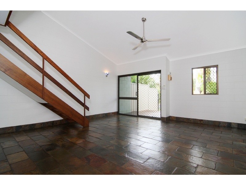 16/25-31 Hibiscus Lane, Holloways Beach QLD 4878