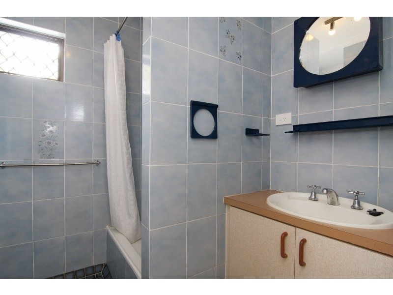 16/25-31 Hibiscus Lane, Holloways Beach QLD 4878