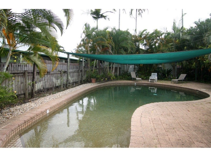 16/25-31 Hibiscus Lane, Holloways Beach QLD 4878