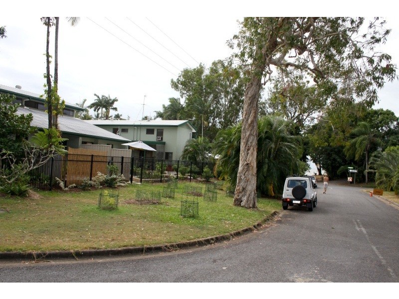 16/25-31 Hibiscus Lane, Holloways Beach QLD 4878