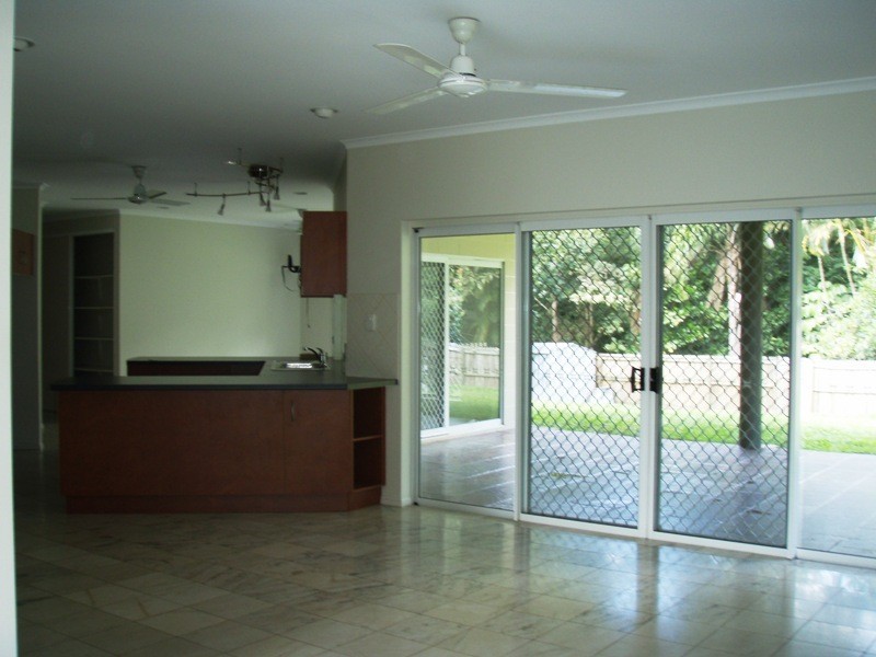 13 Macadamia Close, Redlynch QLD 4870