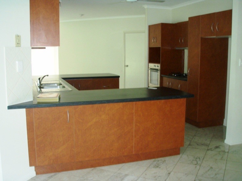 13 Macadamia Close, Redlynch QLD 4870