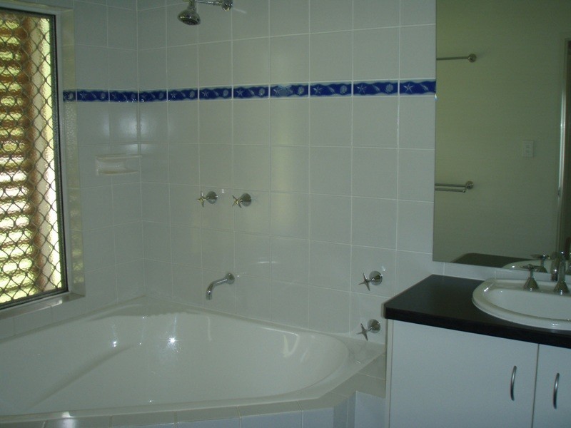 13 Macadamia Close, Redlynch QLD 4870