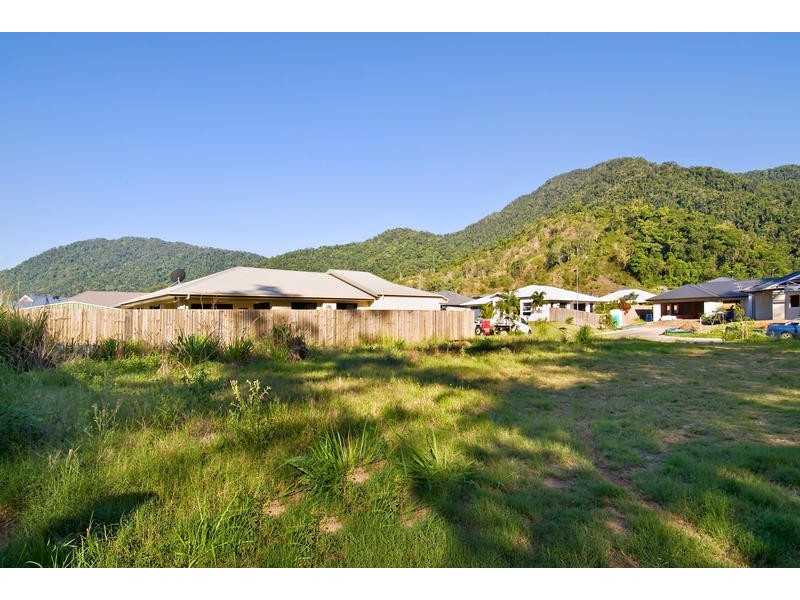12 Stringer Close, Redlynch QLD 4870