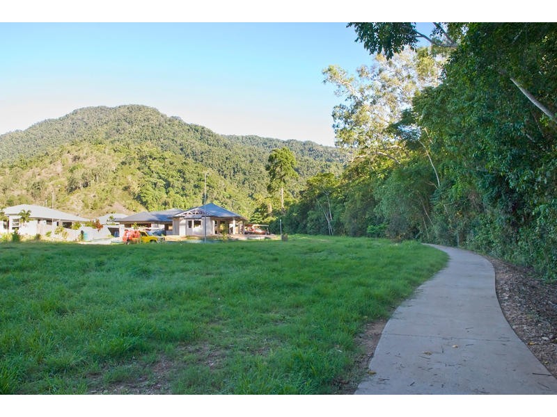 12 Stringer Close, Redlynch QLD 4870