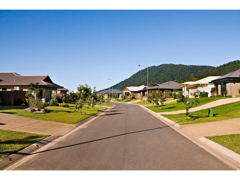 12 Stringer Close, Redlynch QLD 4870