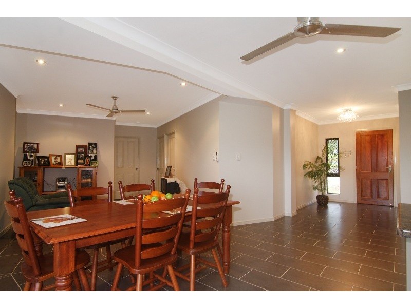 19 Raffles Avenue, Redlynch QLD 4870
