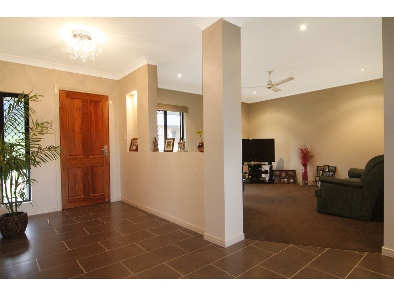 19 Raffles Avenue, Redlynch QLD 4870