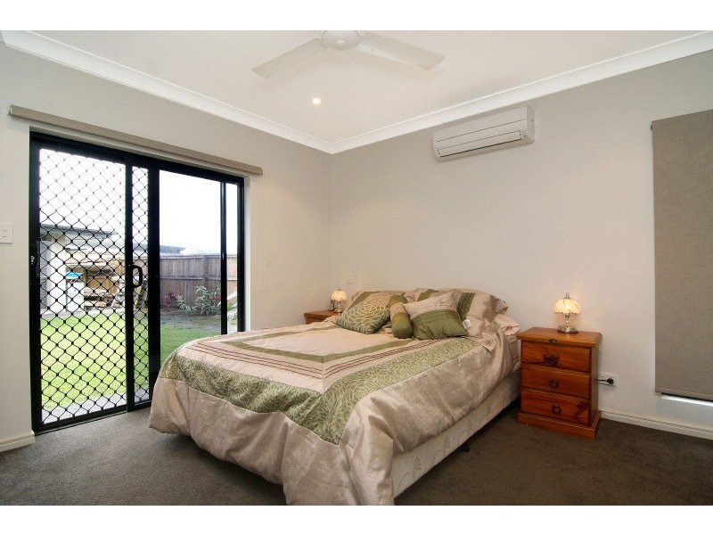 19 Raffles Avenue, Redlynch QLD 4870