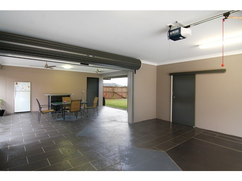 19 Raffles Avenue, Redlynch QLD 4870