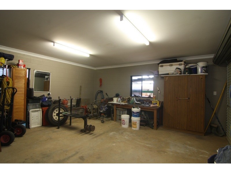 19 Raffles Avenue, Redlynch QLD 4870