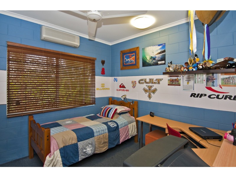 5 Lomatia Close, Redlynch QLD 4870