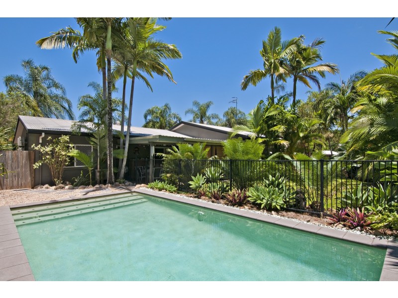 5 Lomatia Close, Redlynch QLD 4870