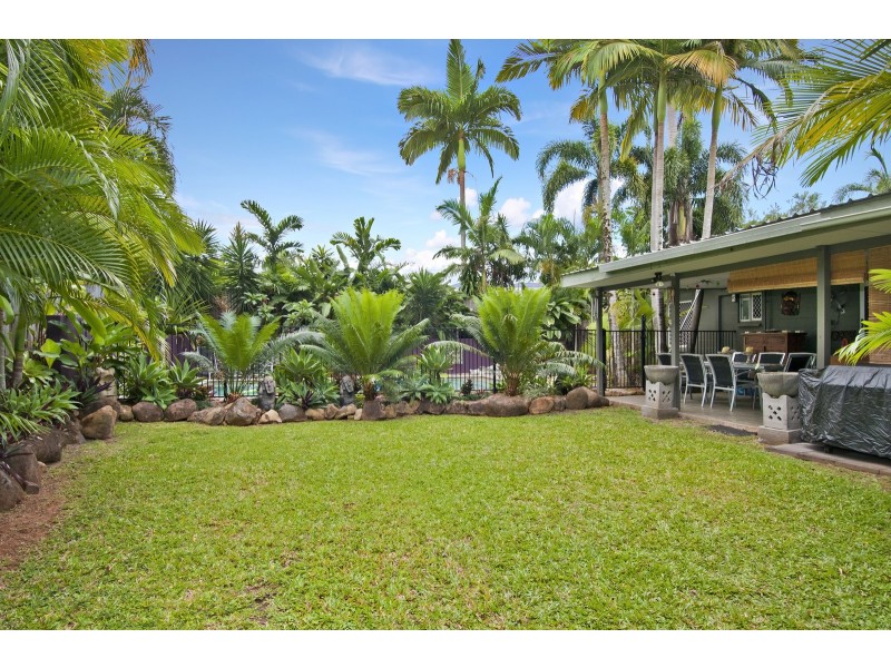 5 Lomatia Close, Redlynch QLD 4870