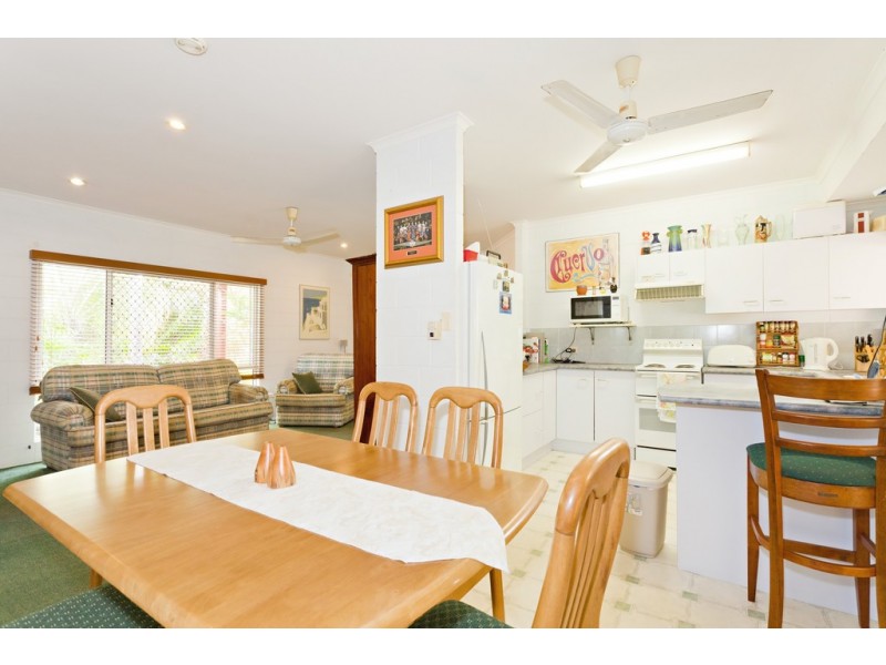 9 Damson Drive, Redlynch QLD 4870