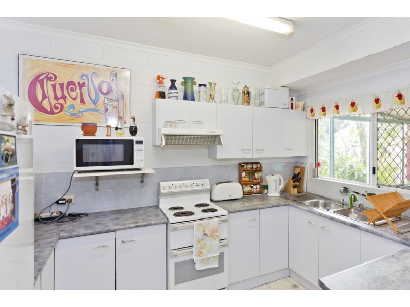 9 Damson Drive, Redlynch QLD 4870