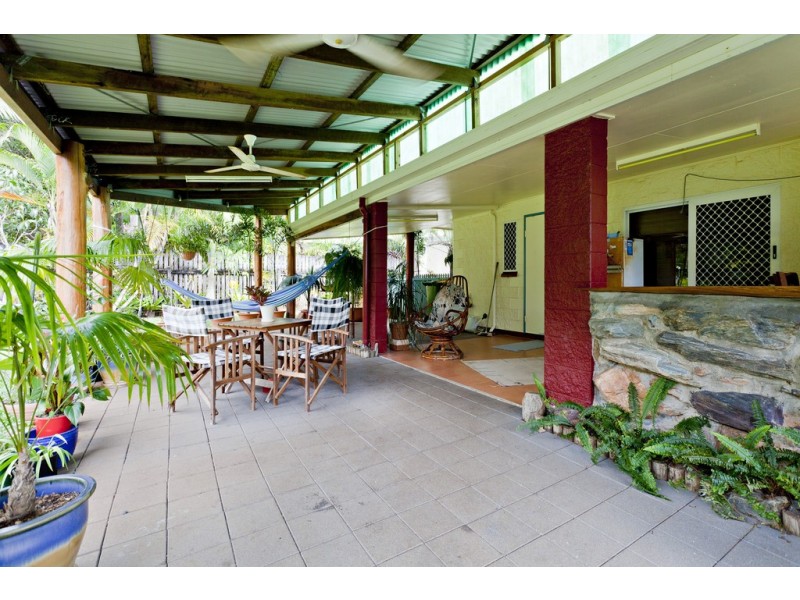 9 Damson Drive, Redlynch QLD 4870