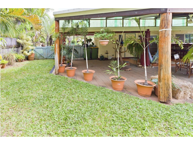 9 Damson Drive, Redlynch QLD 4870